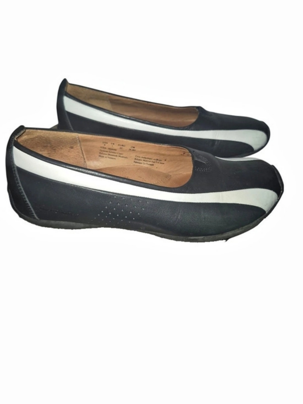 Hush Puppies Black & White Colorblock Leather Slip-On Flats Size 9